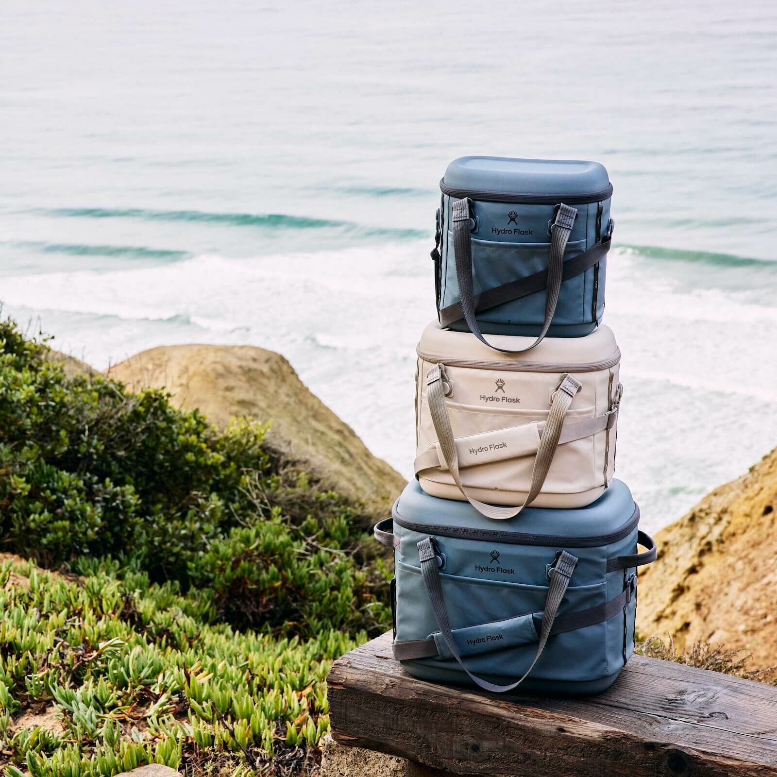 Hydro Flask Carryout™ Soft Cooler 15 L - Image 33